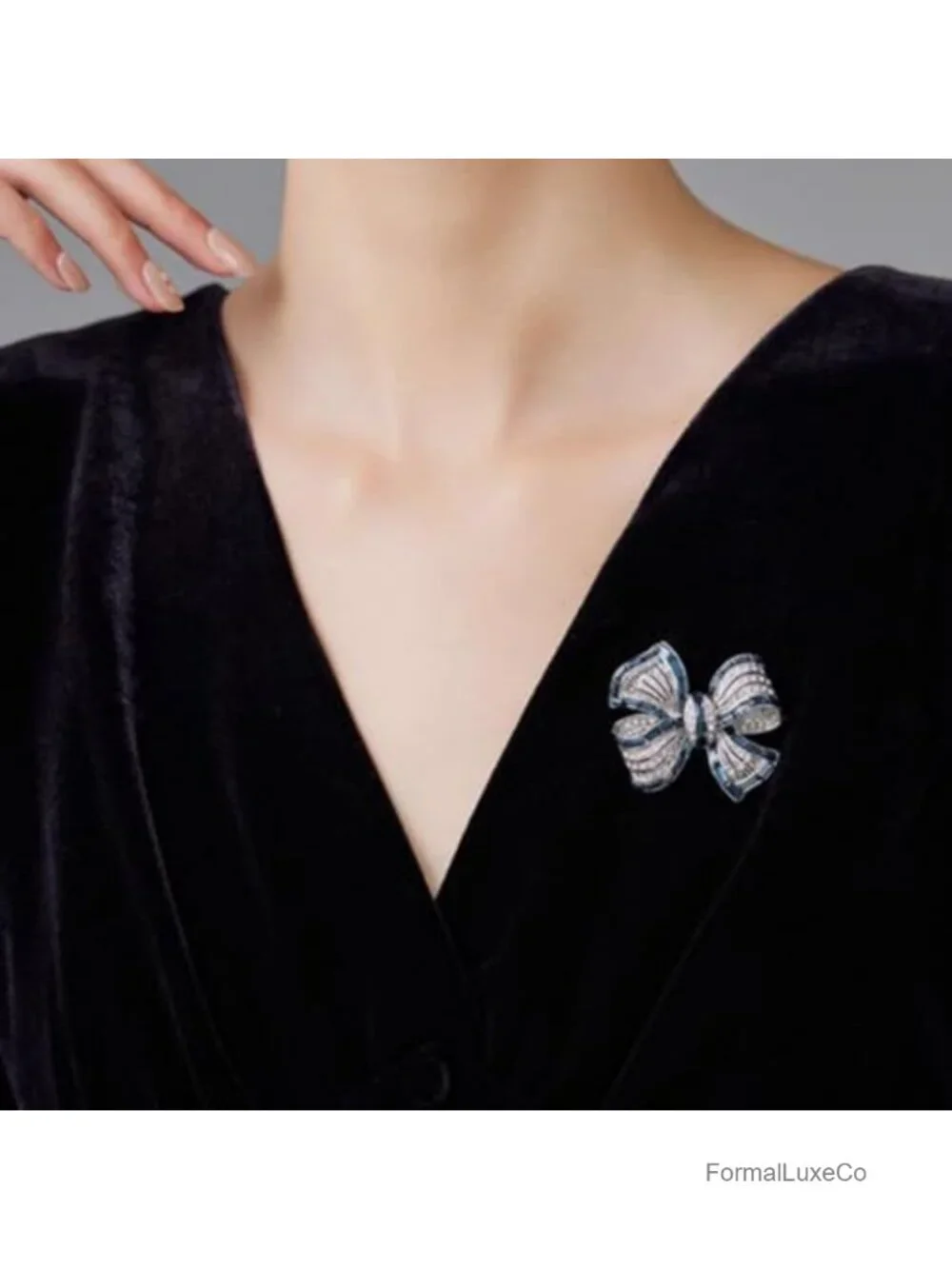Rhinestone Bow Brooch Pin for Women Sparkly Crystal Ribbon Brooch Clothing